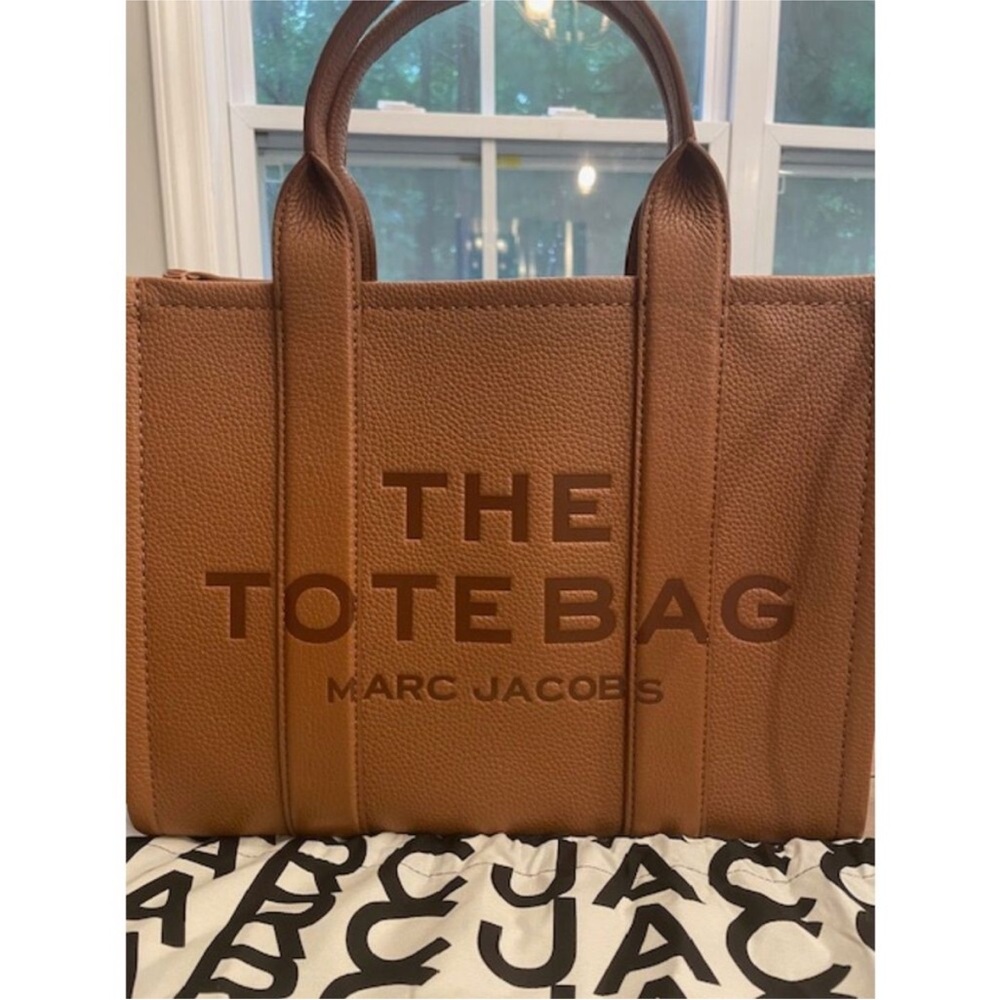 Marc Jacobs Medium Tote Bag with Structured Design and Embossed Text
